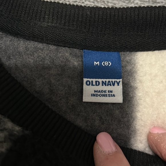 Crop fuzzy sweatshirt - Picture 2 of 3